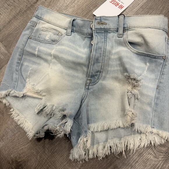 Celebrity Pink Women's Hi-Rise Denim Shorts Distressed Light Wash Shorts 11 New - Picture 6 of 7
